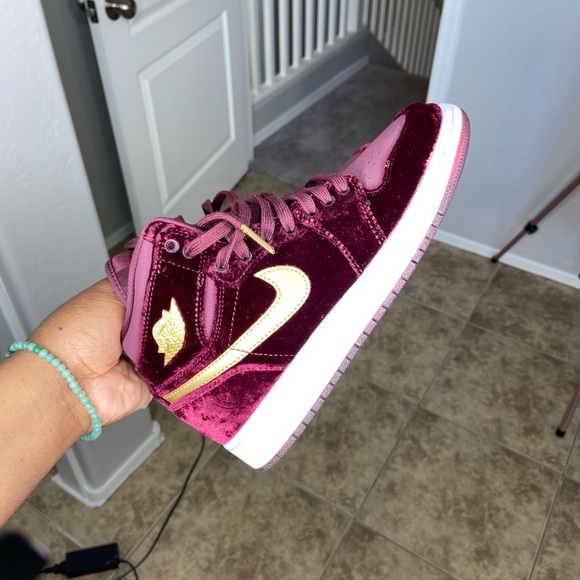 SOLD ON OFFERUP - Picture 2 of 3